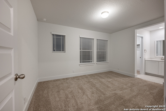 Listing photo id 33 for 322 Glenwood Ranch