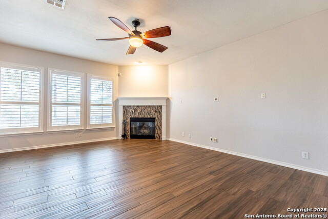 Image 10 of 46 For 15890 Redwoods Manor