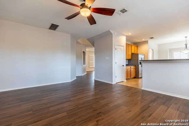 Image 13 of 46 For 15890 Redwoods Manor