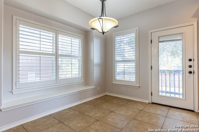 Image 17 of 46 For 15890 Redwoods Manor