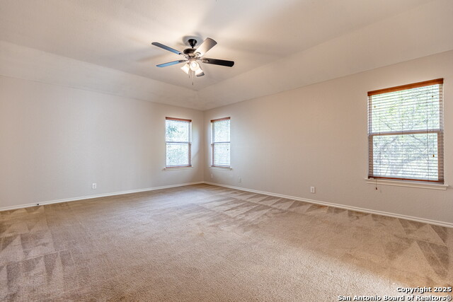 Image 22 of 46 For 15890 Redwoods Manor
