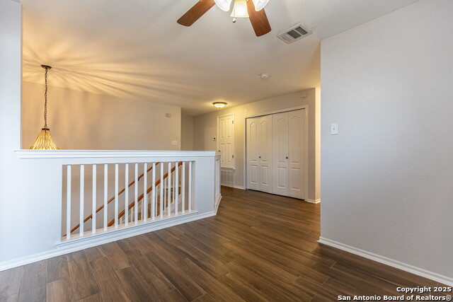 Image 31 of 46 For 15890 Redwoods Manor