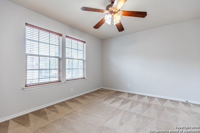 Image 32 of 46 For 15890 Redwoods Manor
