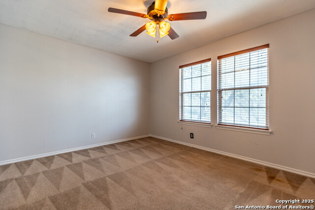 Image 35 of 46 For 15890 Redwoods Manor