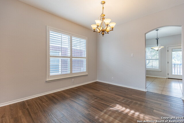 Image 7 of 46 For 15890 Redwoods Manor