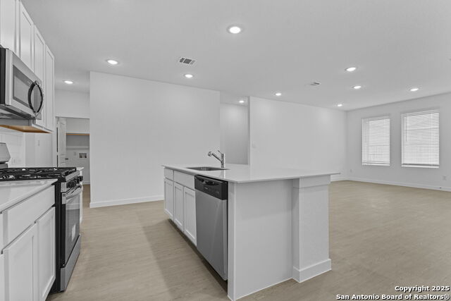 Image 2 of 28 For 31920 Ambrose St