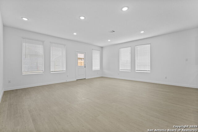 Image 3 of 28 For 31920 Ambrose St