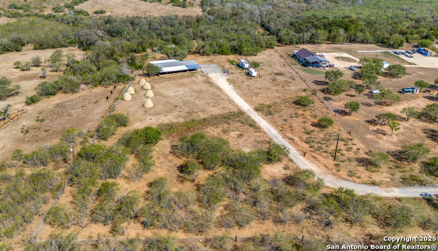 Listing photo id 4 for 470 Country Acres