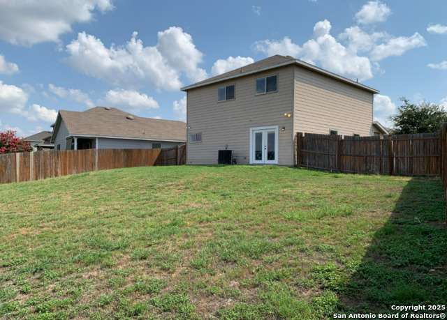 Image 2 of 15 For 25243 Cambridge Wall