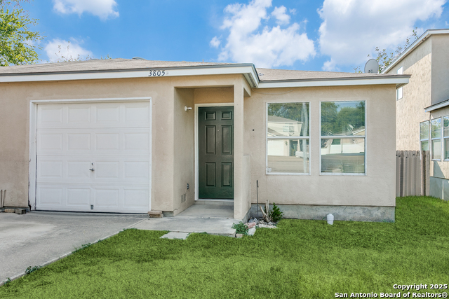 Listing photo id 0 for 3805 Maverick Creek 3805