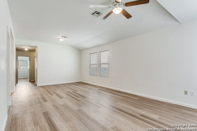 Listing photo id 2 for 3805 Maverick Creek 3805