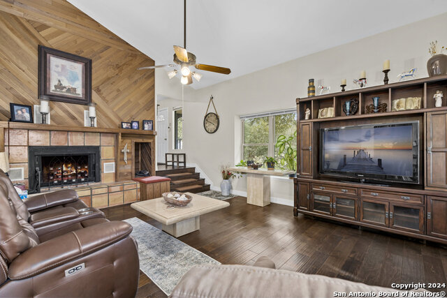 Image 10 of 44 For 1497 Pebble Beach Rd
