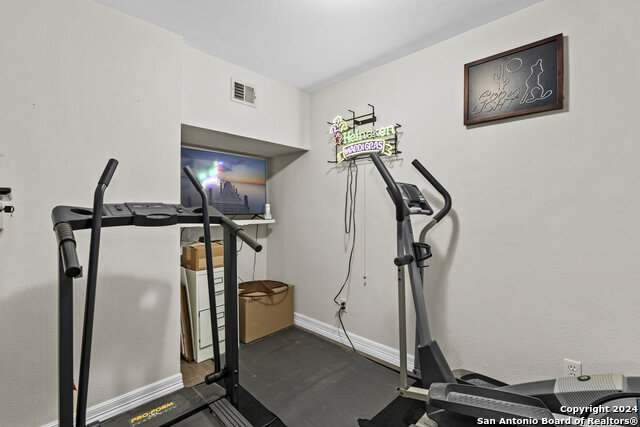 Image 32 of 44 For 1497 Pebble Beach Rd