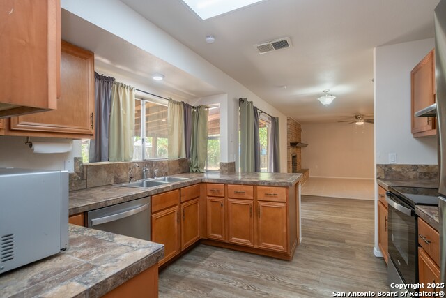 Listing photo id 12 for 10543 Big Mesa St