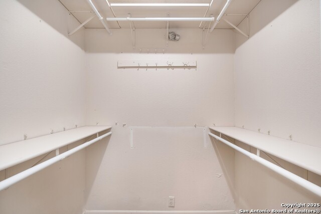 Listing photo id 17 for 10543 Big Mesa St