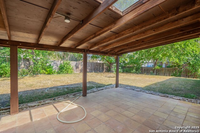 Listing photo id 25 for 10543 Big Mesa St