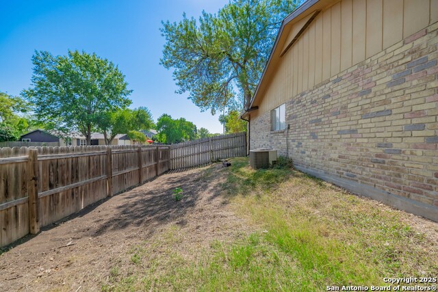 Listing photo id 31 for 10543 Big Mesa St
