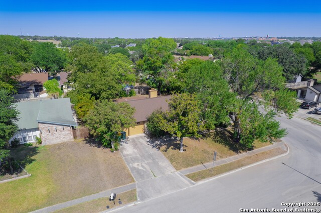 Listing photo id 35 for 10543 Big Mesa St