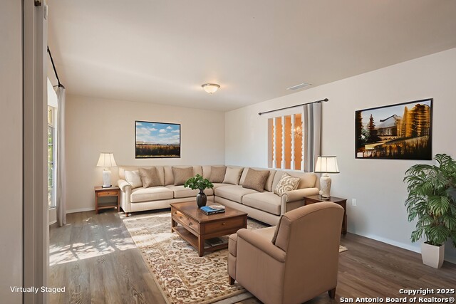 Listing photo id 3 for 10543 Big Mesa St