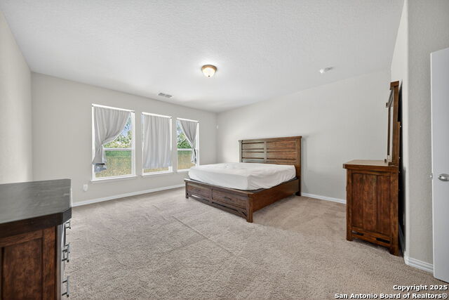 Image 19 of 36 For 8113 Breezy Cove