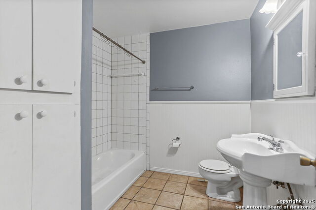 Listing photo id 12 for 111 Blue Bonnet