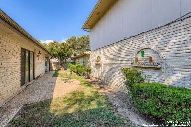 Image 26 of 28 For 11702 Whisper Dew