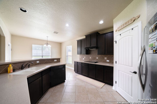 Image 10 of 34 For 13900 Wenrich