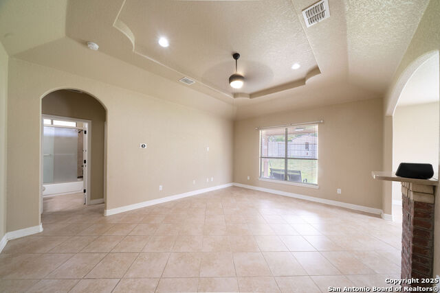Image 11 of 34 For 13900 Wenrich