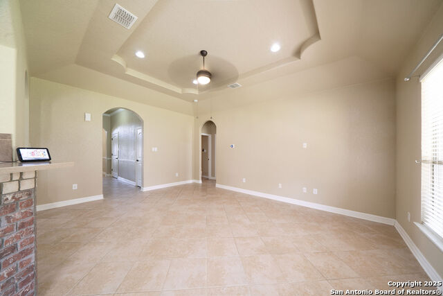 Image 14 of 34 For 13900 Wenrich