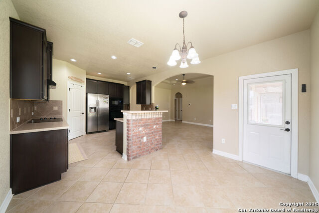 Image 16 of 34 For 13900 Wenrich