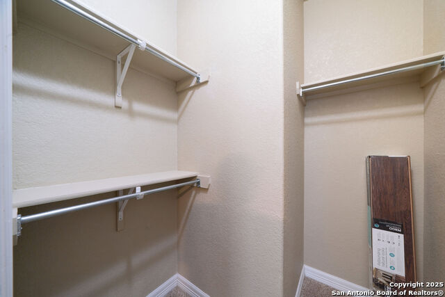 Image 22 of 34 For 13900 Wenrich
