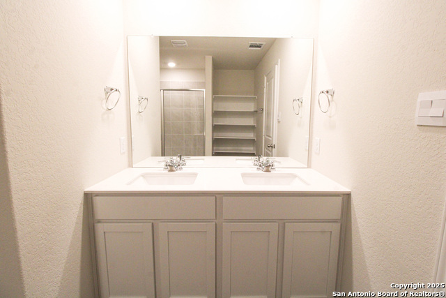 Image 23 of 39 For 21143 Gravel Keep