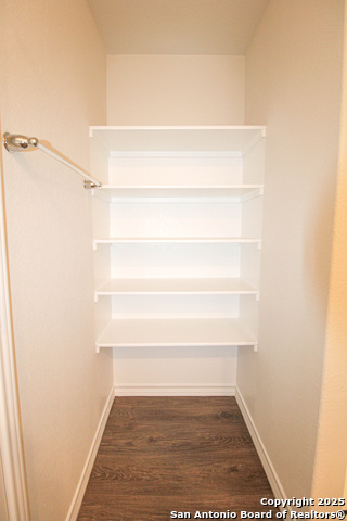 Image 28 of 39 For 21143 Gravel Keep