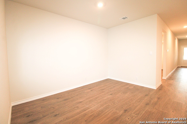 Image 30 of 39 For 21143 Gravel Keep