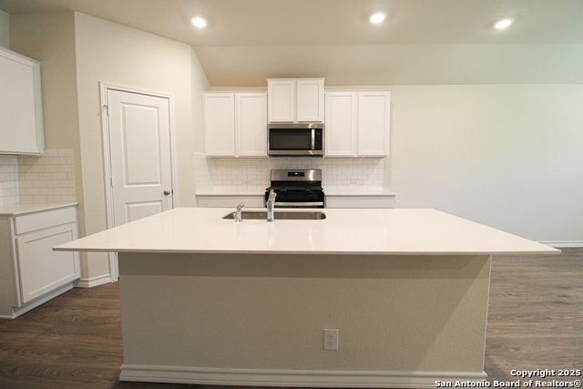 Image 32 of 39 For 21143 Gravel Keep