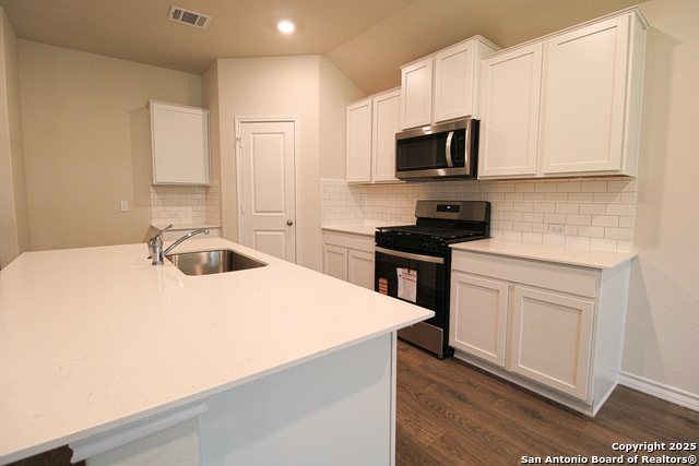 Image 35 of 39 For 21143 Gravel Keep