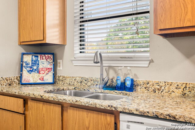 Image 11 of 30 For 140 Buffalo  