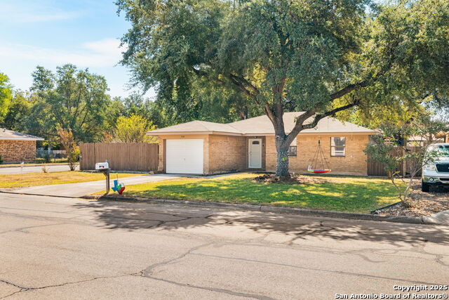 Image 3 of 30 For 140 Buffalo  