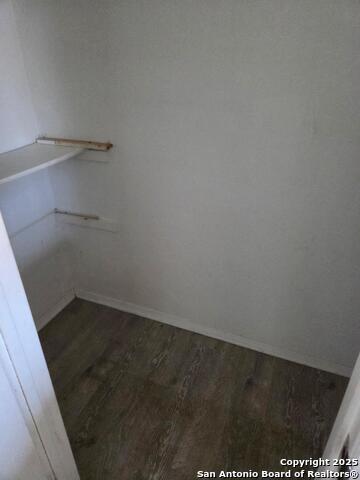 Image 5 of 9 For 4504 Hunt Cir