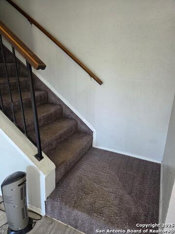 Image 7 of 9 For 4504 Hunt Cir