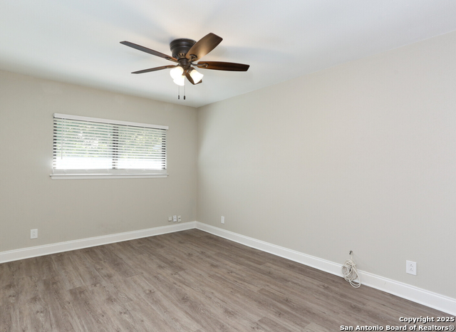 Image 11 of 17 For 14310 Briartrail