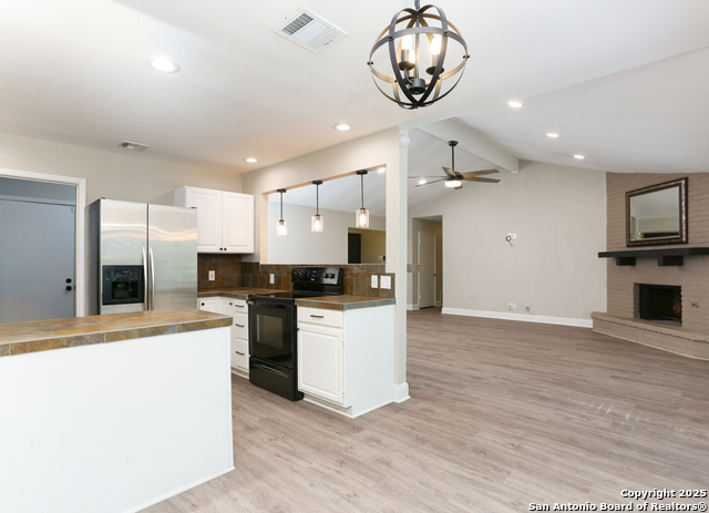 Image 6 of 17 For 14310 Briartrail