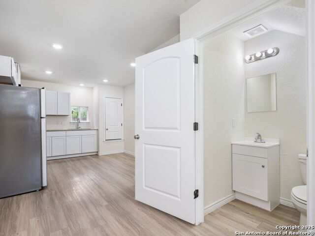 Listing photo id 12 for 7302 Mary Abbott