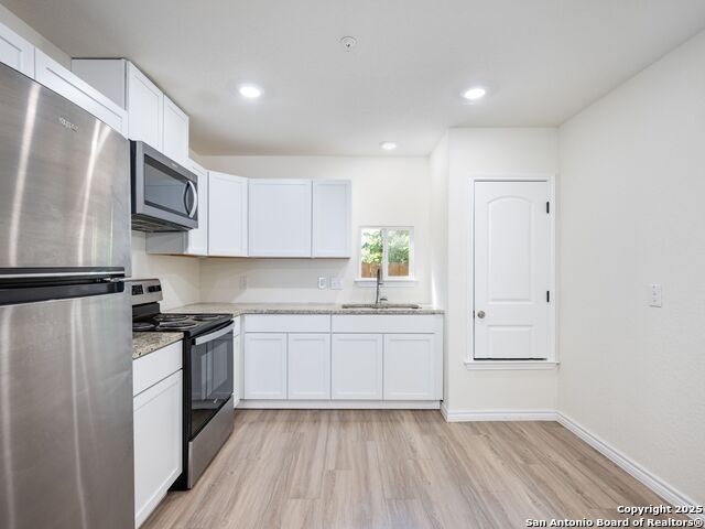 Listing photo id 13 for 7302 Mary Abbott