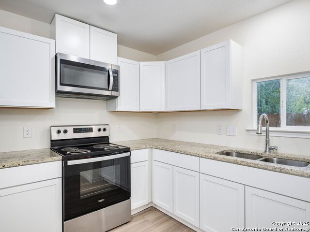 Listing photo id 14 for 7302 Mary Abbott