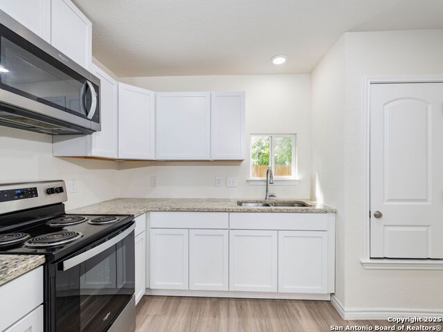 Listing photo id 16 for 7302 Mary Abbott