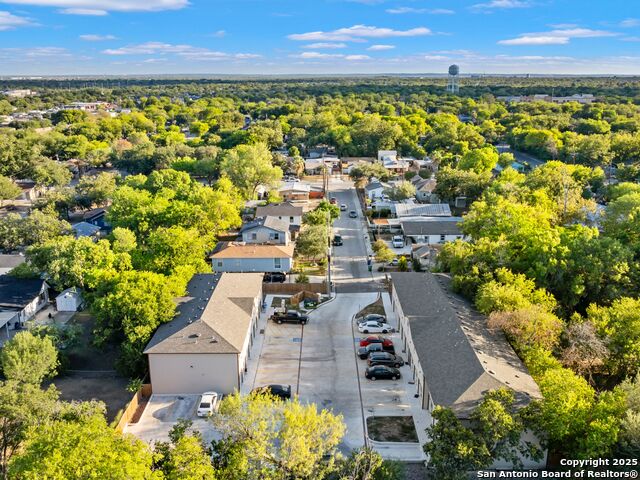 Listing photo id 0 for 7302 Mary Abbott