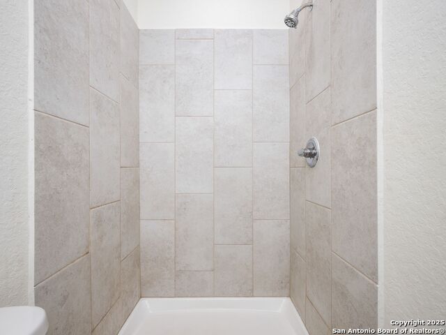 Listing photo id 21 for 7302 Mary Abbott