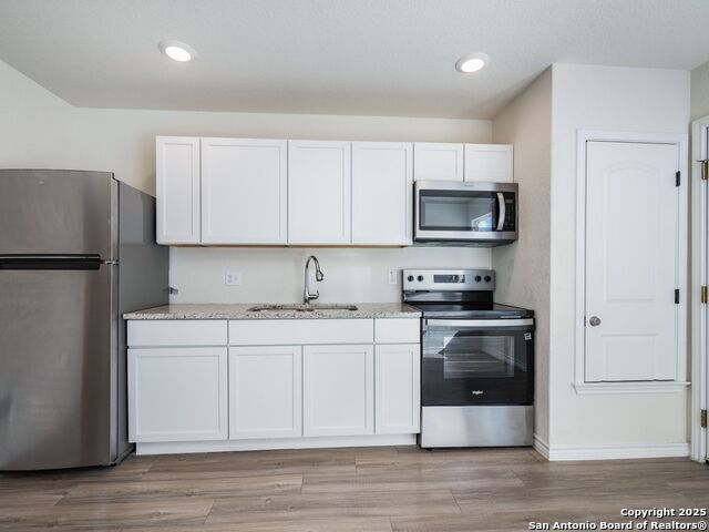 Listing photo id 26 for 7302 Mary Abbott