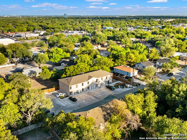 Listing photo id 35 for 7302 Mary Abbott